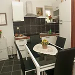 Appartamento Varos