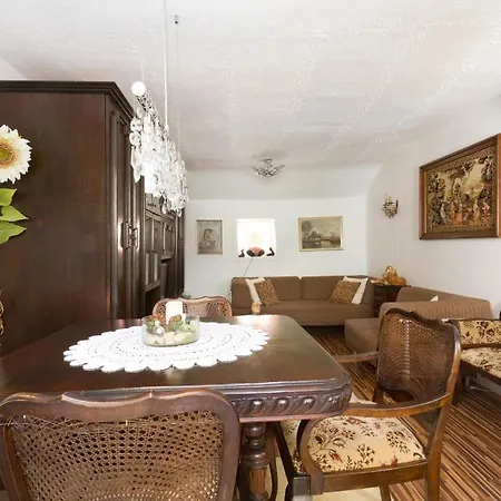 Apartment Varos *