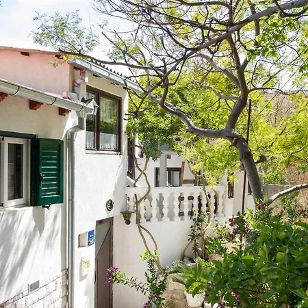 Varos Apartment Split