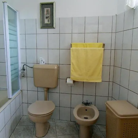 Varos Apartment *