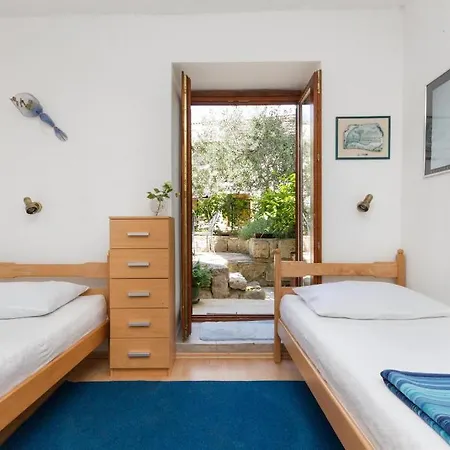 Varos Apartment