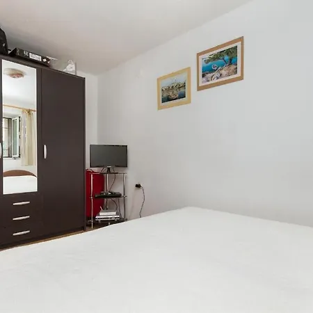 Varos Apartment Split