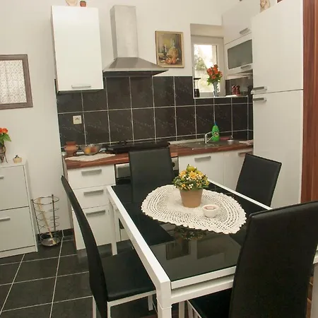 Apartment Varos